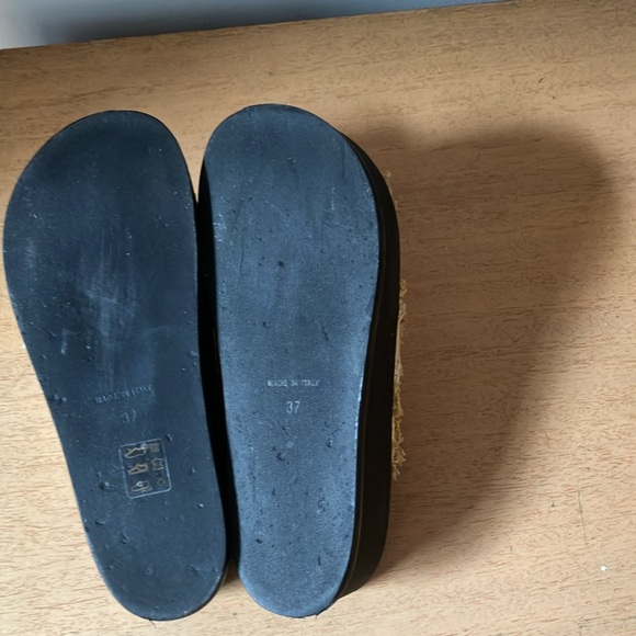 Collection Privee size 7 raffia slip on sandals - Picture 7 of 7